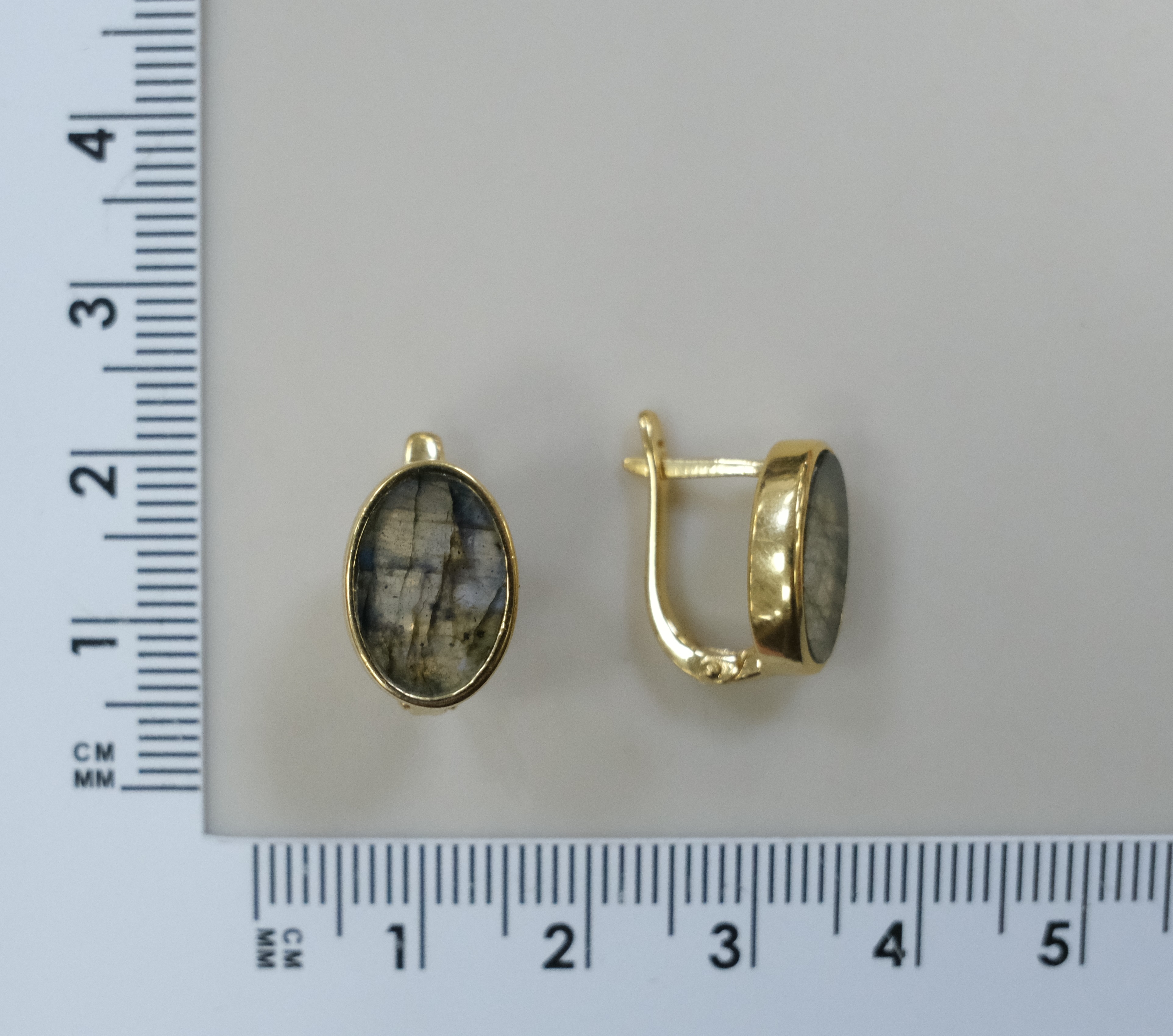 Серебряные серьги с лабрадоритами